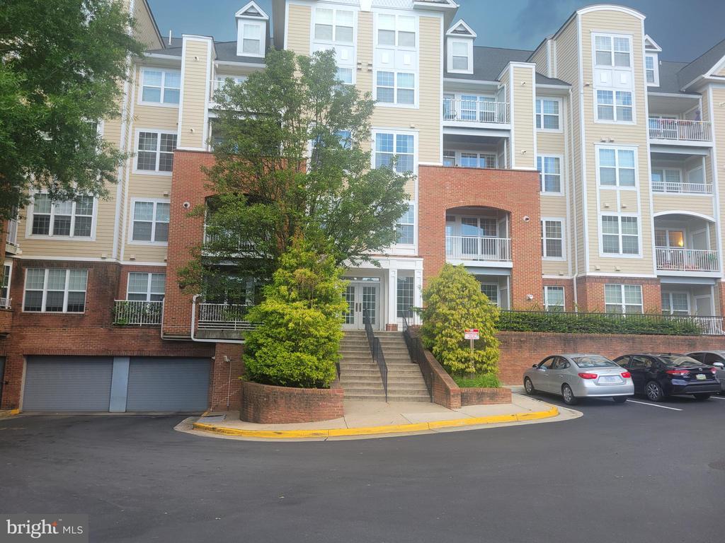 Building Photo - 2720 Bellforest Ct