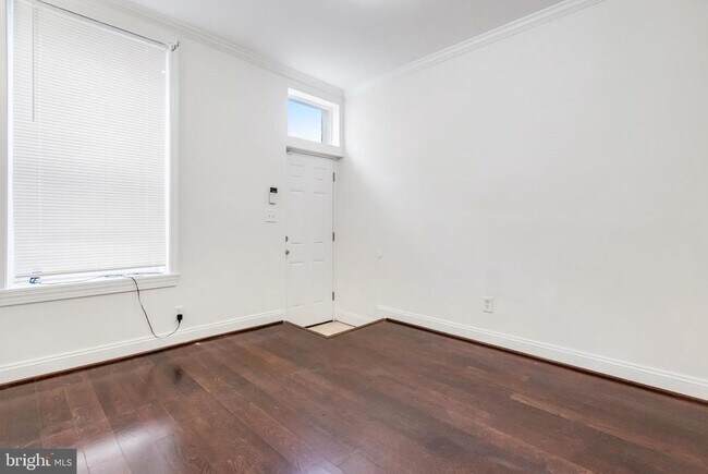 Foto del edificio - 218 N Glover St