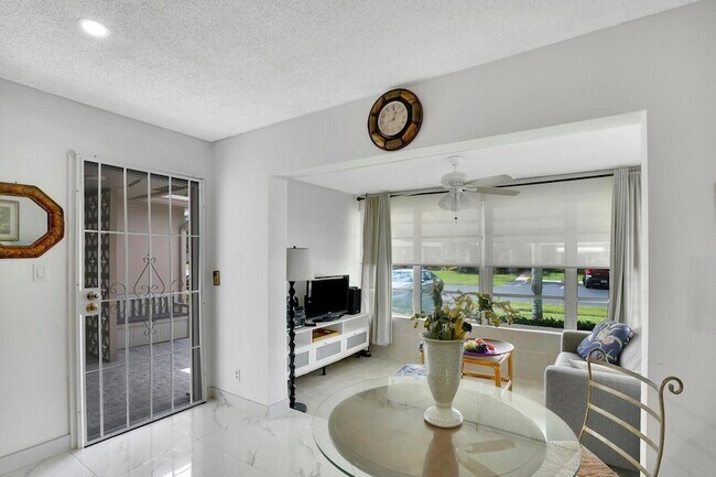 Foto del edificio - 1317 High Point Way SE