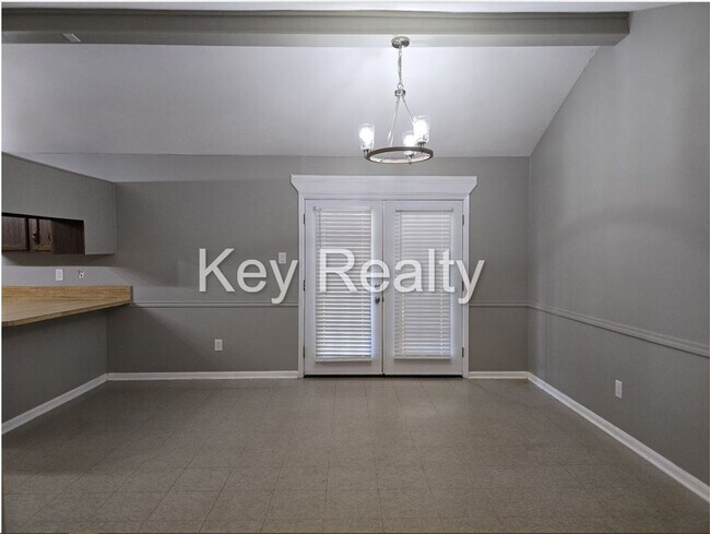 Foto del edificio - 2412 Greenway Dr