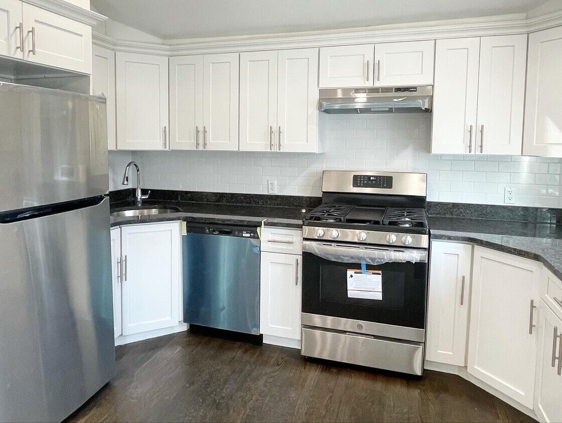 14410 230th Plz Unit 2, Laurelton, NY 11413 Apartments in Laurelton