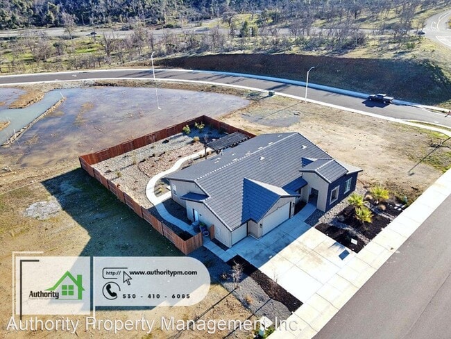 Foto del edificio - 4 br, 2 bath House - 4771 Lower springs Rd
