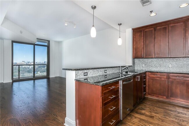 Foto del edificio - 270 17th St NW