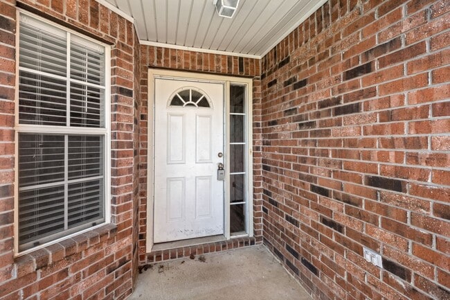 Building Photo - Beautilful Rental on Jasmine Lane