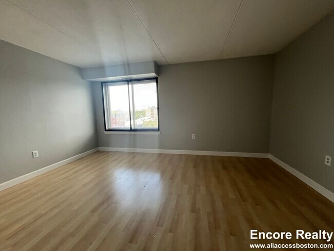 Foto del edificio - 1243 Beacon St