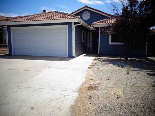 Building Photo - 1851 Eucalyptus St