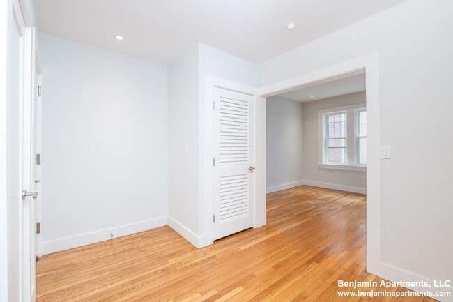 Foto del edificio - 18 Forest St