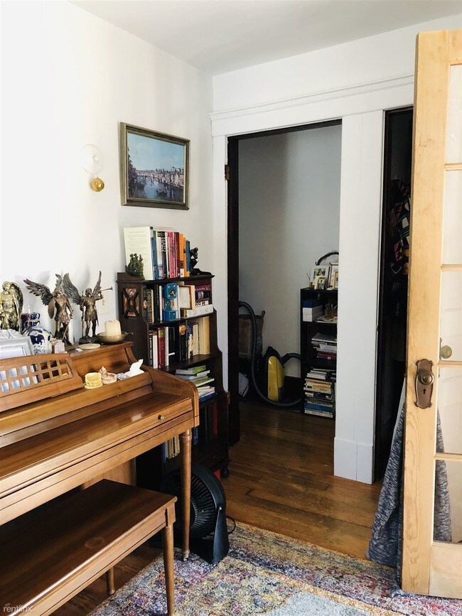 Foto del edificio - 1 br, 1 bath House - 1322 S Forest Ave Apt 3