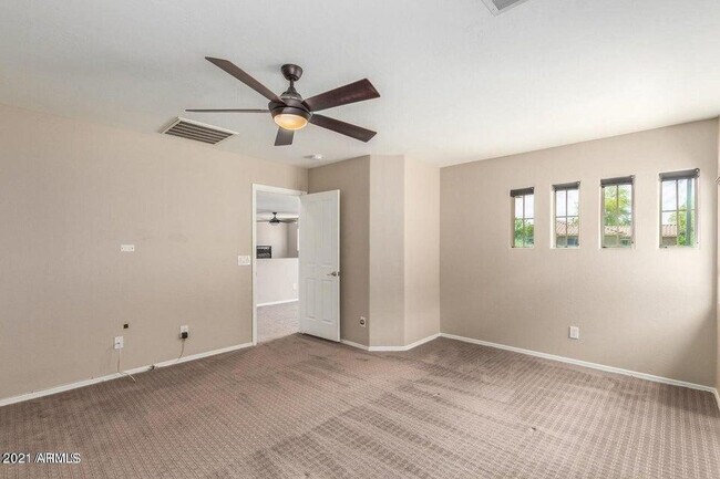 Building Photo - 3828 E Bridgeport Pkwy