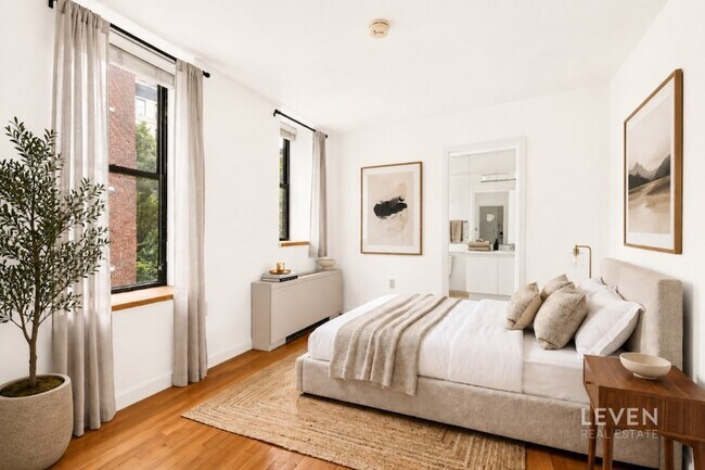 Foto del edificio - 317 W 95th St