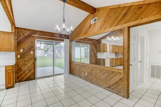 Building Photo - 726 Parkhill St