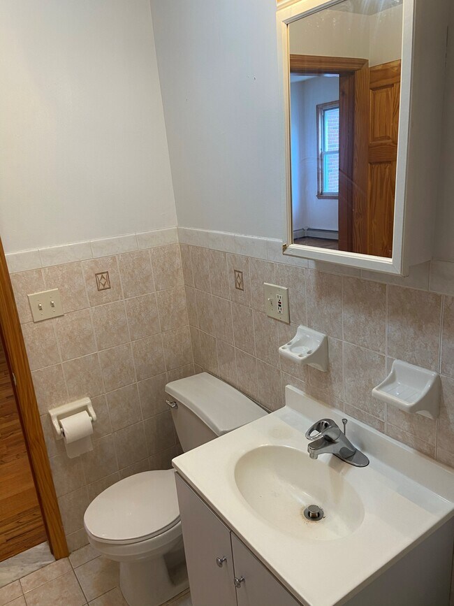 Building Photo - 51 Maspeth Ave