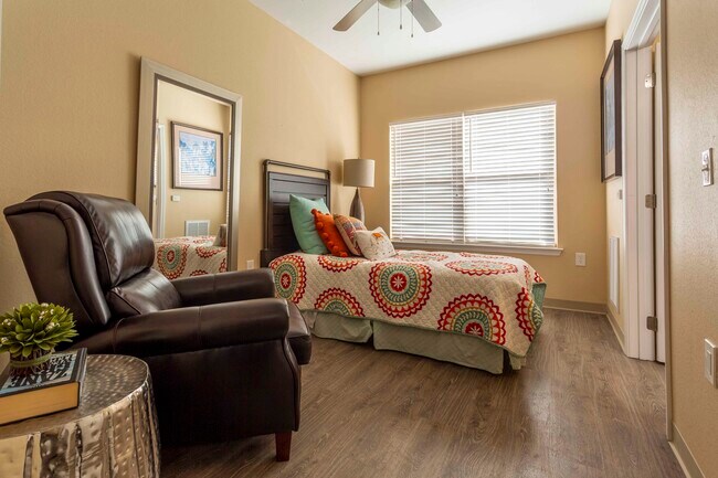 Foto del edificio - The Manor and Cottages at the Manor Arkansas Benton location