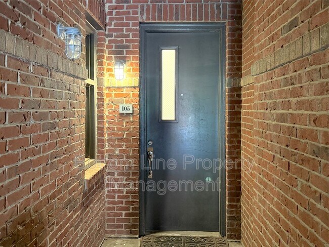 Foto del edificio - 1101 W 1st St