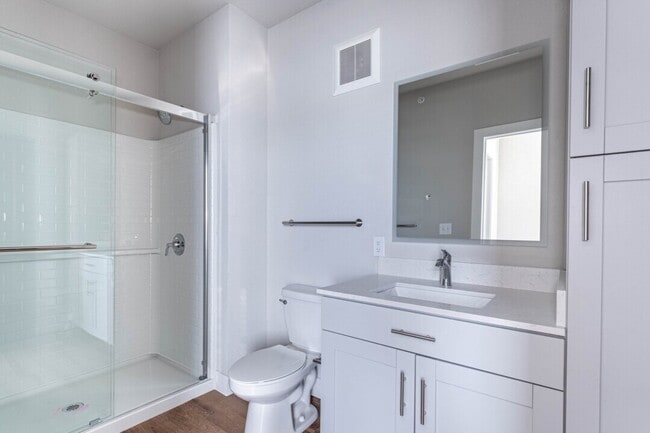 Master bathroom 2 bedroom - The Junction at Rogers
