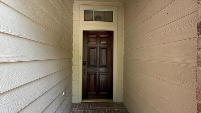 Foto del edificio - 4810 Bonny Loch Ln