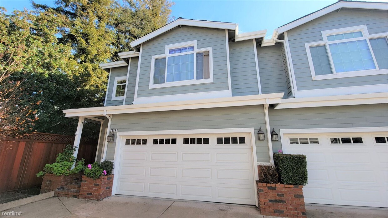 Primary Photo - 3 br, 2.5 bath Condo - 2494 Westcliffe Lane 4