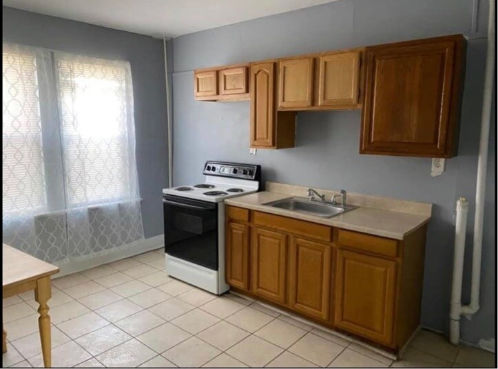 Foto principal - 2636 McElderry St
