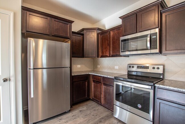 Building Photo - 4BD/3BTH Single Family Home - Fox Creek