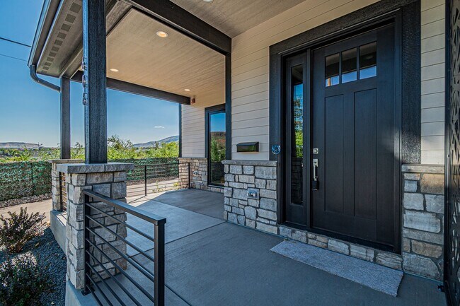 Building Photo - LUX 4BD, 4BA New Build Home in Golden with...