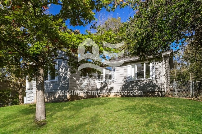 Foto del edificio - 111 Scott Ave