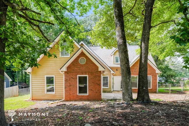 Building Photo - 160 Princeton Way