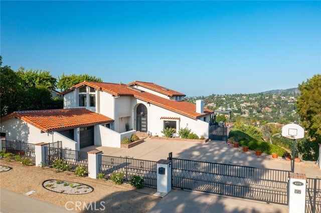 Building Photo - 4372 Park Vicente