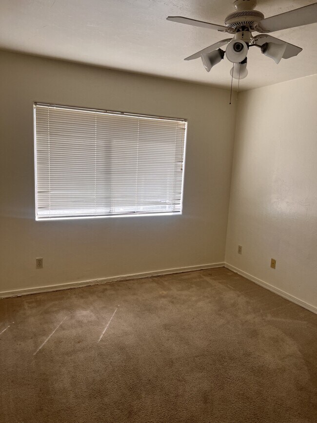 Foto del edificio - 2536 N Corinthian Garden Dr