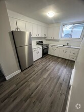 Building Photo - 46 Terris Ave