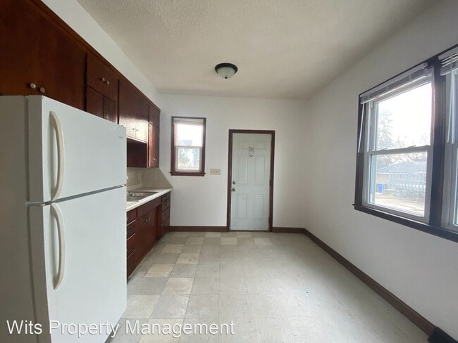 Building Photo - 6 br, 2 bath House - 714 Cook Avenue E