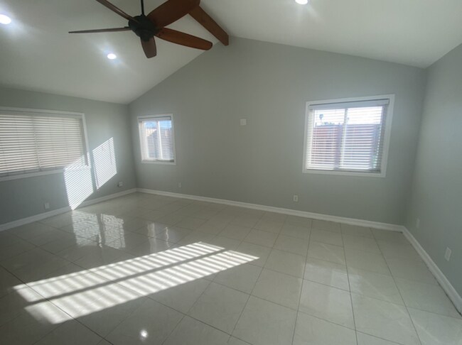 Foto del edificio - 7847 Bacadi Dr