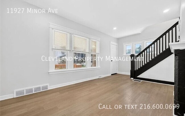 Foto del edificio - 11927 Minor Ave