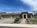 Foto principal - Located in the Gated community of the Vine...
