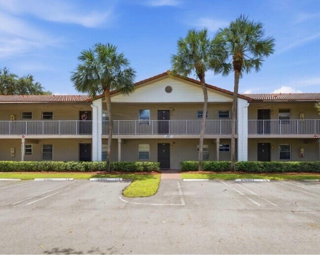 Building Photo - 8820 Royal Palm Blvd