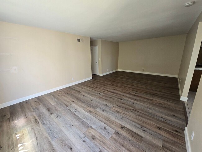 Foto del edificio - 876-876 Ponderosa St