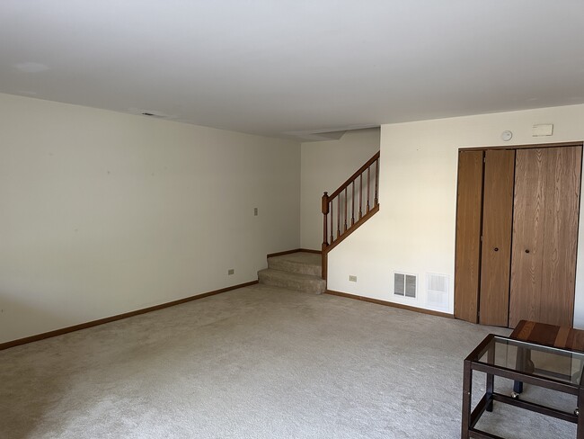 Building Photo - 1167 Greenwood Cir