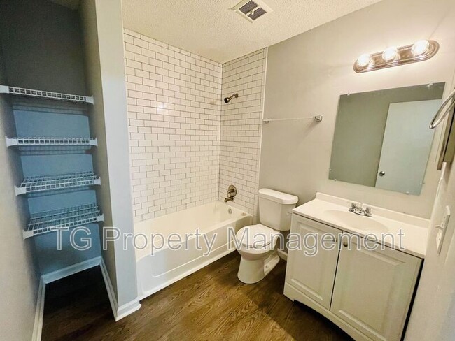 Foto del edificio - 1723 E 27th St