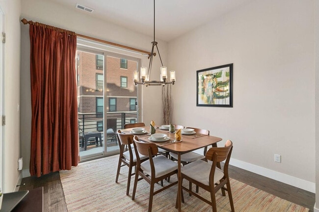 Foto del edificio - 1688 Quitman St