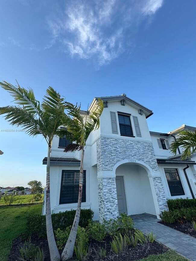 Foto del edificio - 13265 SW 285th St
