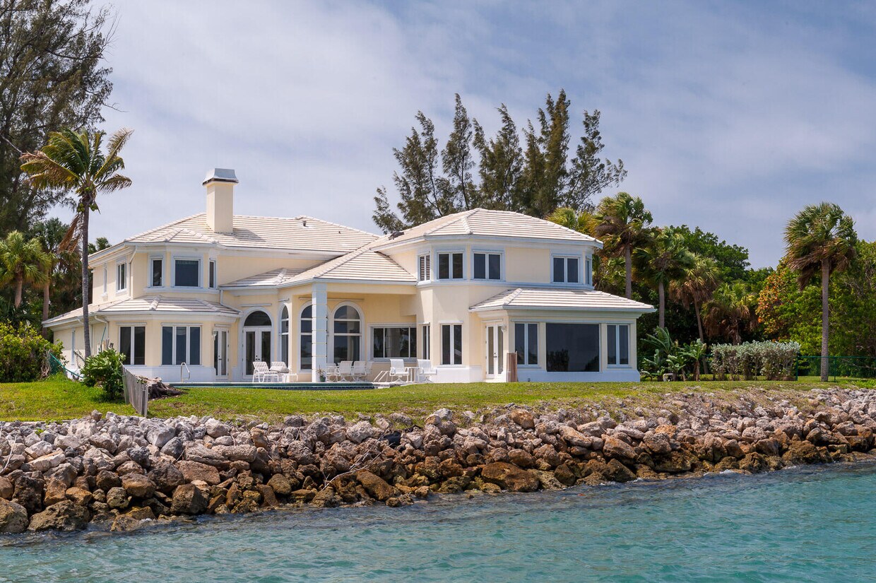 Foto principal - 305 Indian Rd