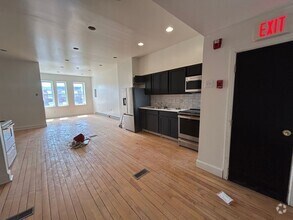 Building Photo - 2823 W Girard Ave