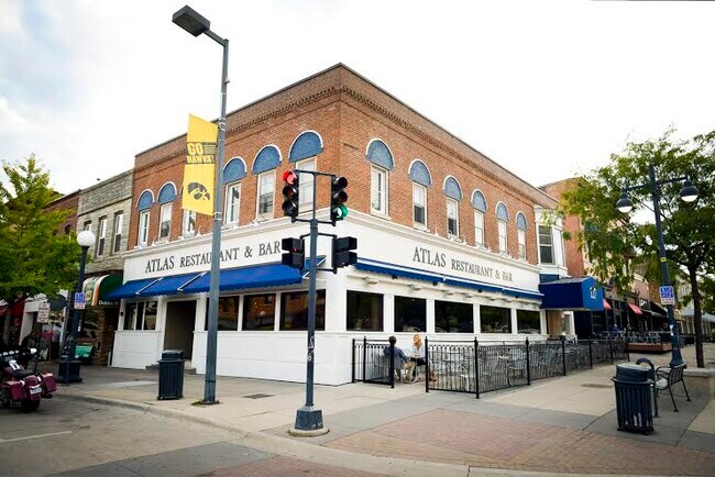 Foto del edificio - 127 Iowa Avenue