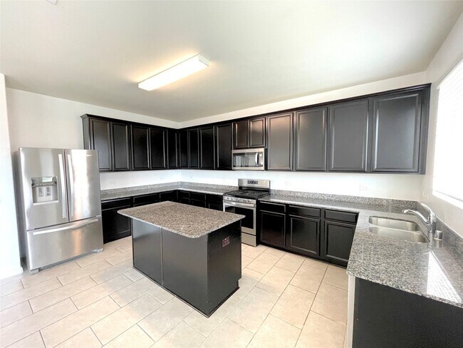 Foto del edificio - 6714 Dayridge Ln