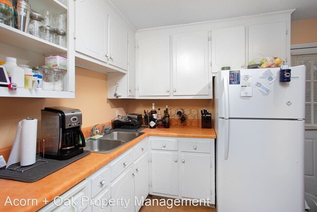 Building Photo - 3 br, 1 bath House - 324 McMasters Street