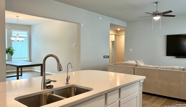 Foto del edificio - 12927 Irvin Path