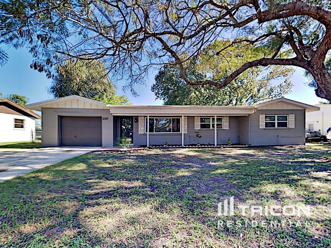 Foto principal - 3307 32nd St W