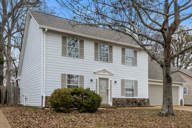 Foto del edificio - 4696 Crestfield Rd