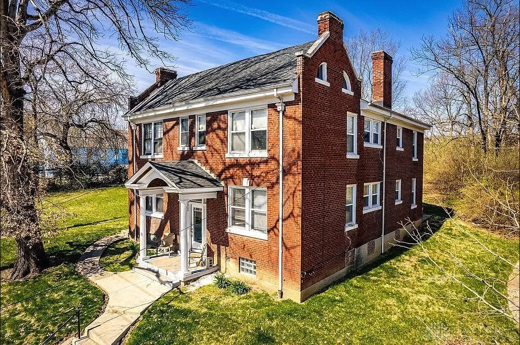 Primary Photo - 3025 Gilbert Ave