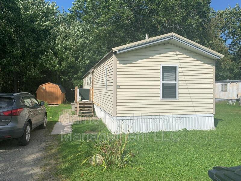 27 Pheasant Hill Trailer Park, Milford, ME 04461 House Rental in
