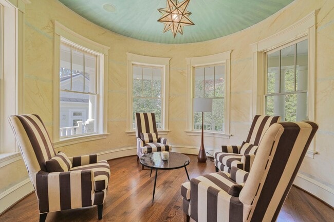 Foto del edificio - 833 Herbert Springs Rd